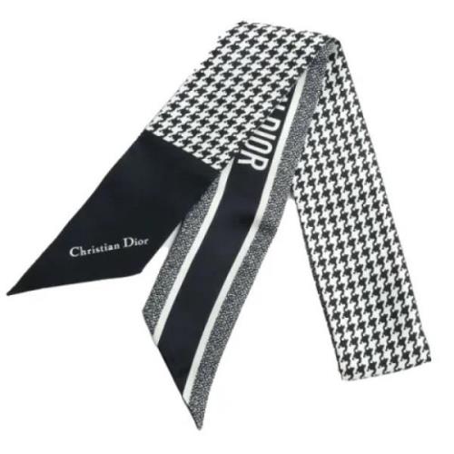 Pre-owned Canvas scarves