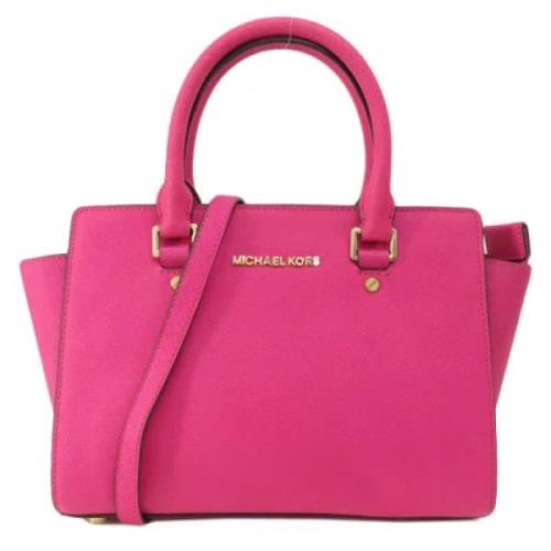 Pre-owned Fabric handbags