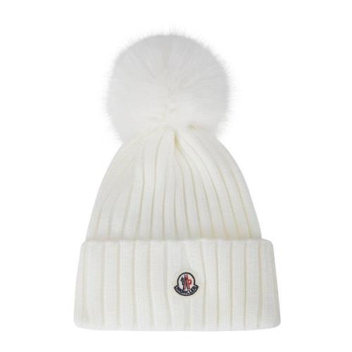 Pompom Beanie med Ribbestrikk