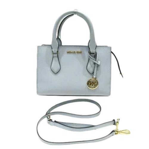 Pre-owned Fabric handbags