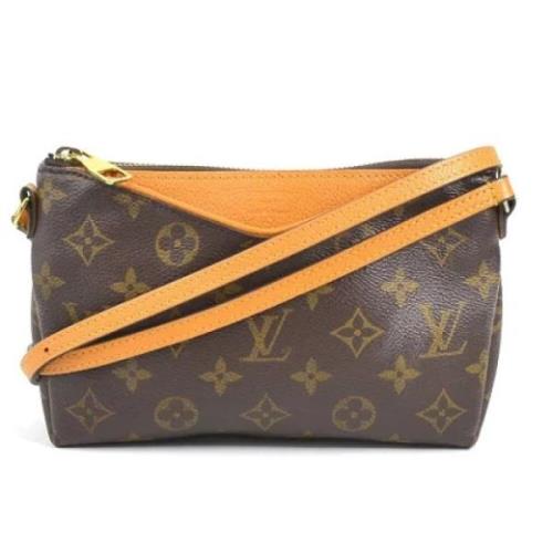 Pre-owned Leather louis-vuitton-bags