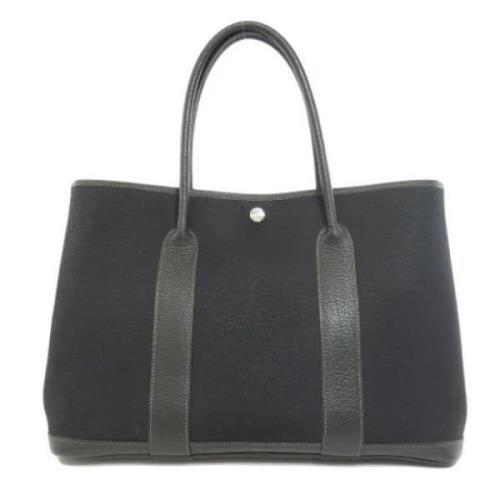 Pre-owned Fabric handbags