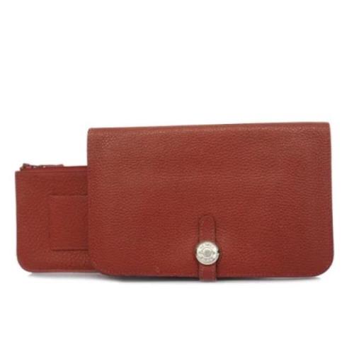 Pre-owned Leather wallets