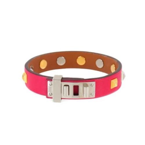 Pre-owned Leather bracelets