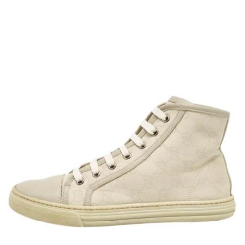 Pre-owned Canvas sneakers