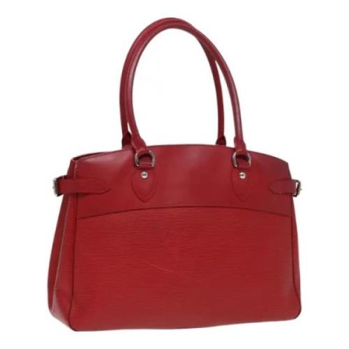 Pre-owned Leather handbags