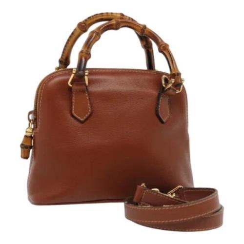 Pre-owned Leather handbags