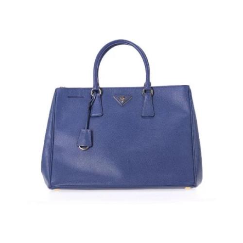 Pre-owned Leather handbags