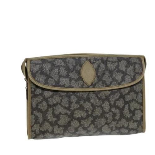 Pre-owned Leather clutches