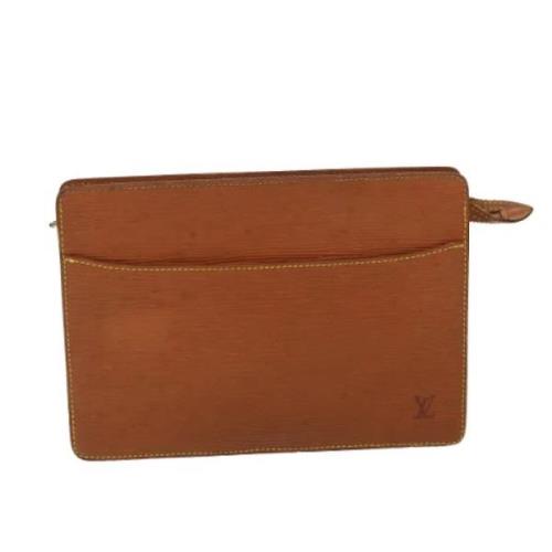 Pre-owned Leather clutches