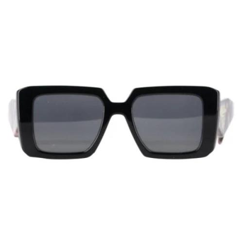 Pre-owned Plastic sunglasses