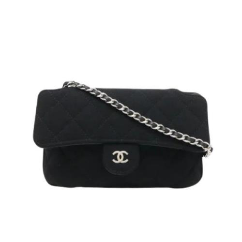 Pre-owned Nylon chanel-bags