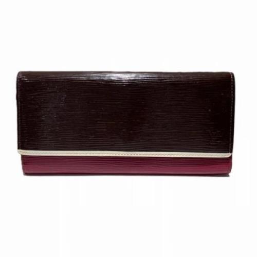 Pre-owned Leather wallets