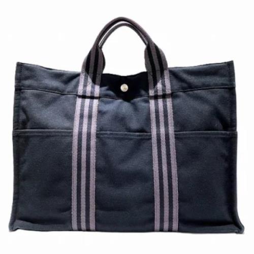 Pre-owned Canvas handbags