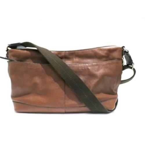 Pre-owned Leather shoulder-bags