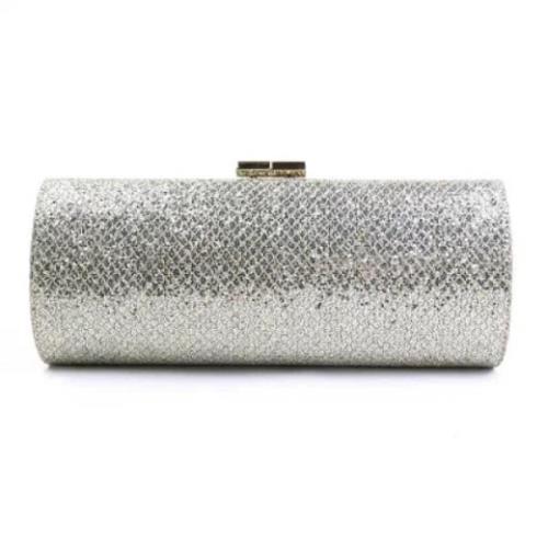 Pre-owned Fabric clutches