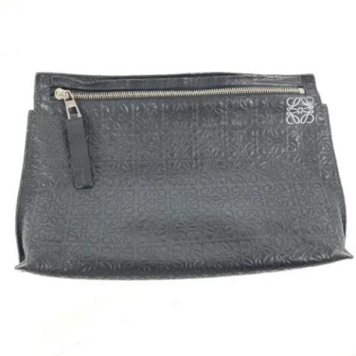 Pre-owned Leather clutches