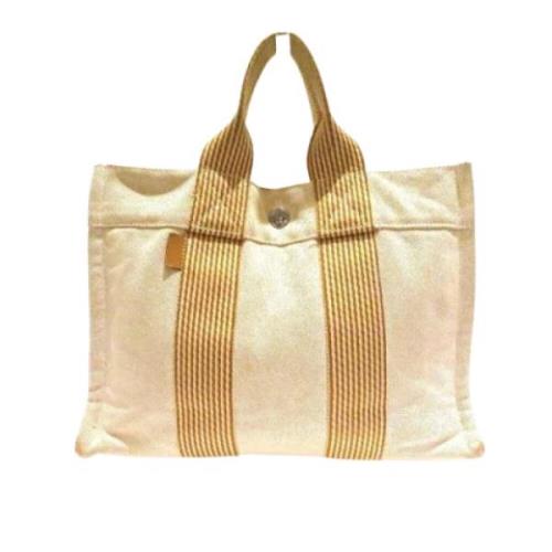 Pre-owned Canvas handbags