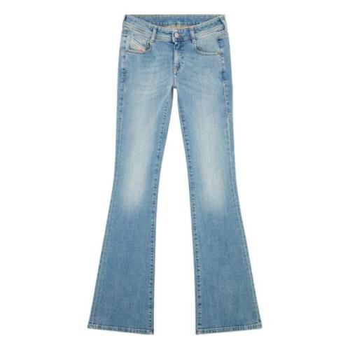 Boot-cut jeans for kvinner