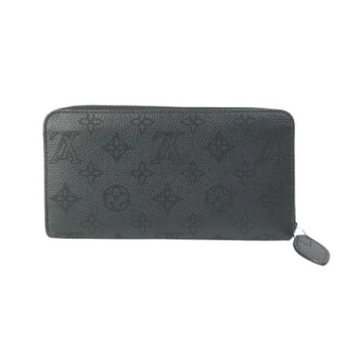 Pre-owned Leather wallets