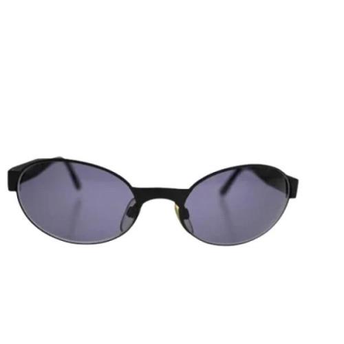 Pre-owned Plastic sunglasses