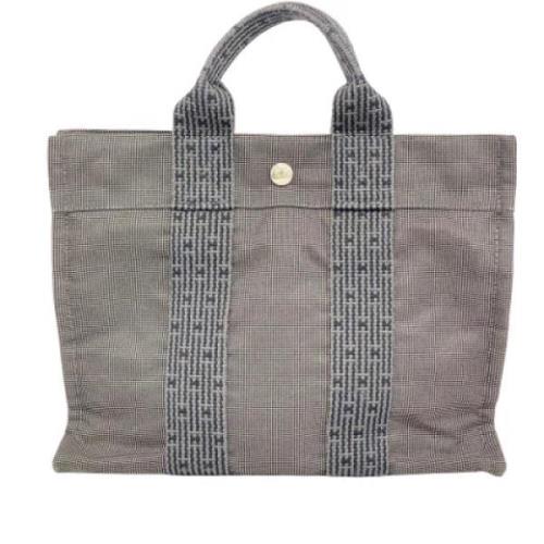 Pre-owned Canvas totes