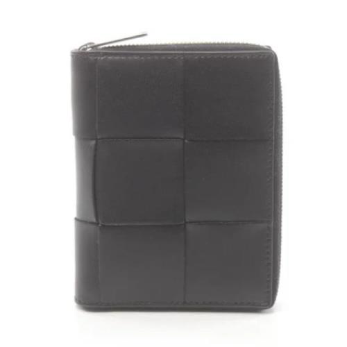 Pre-owned Leather wallets