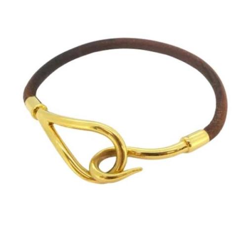 Pre-owned Leather bracelets