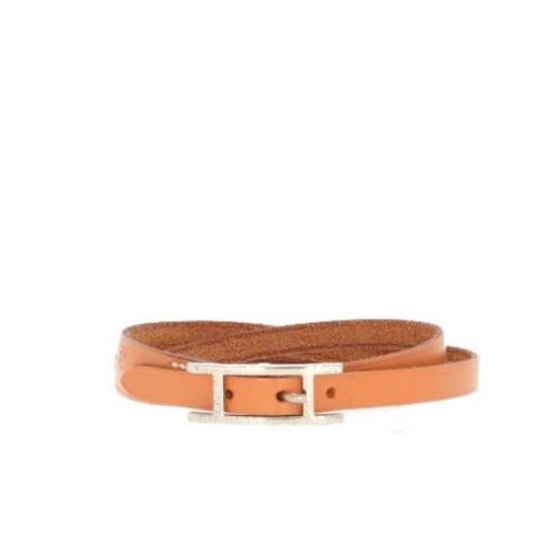 Pre-owned Leather bracelets