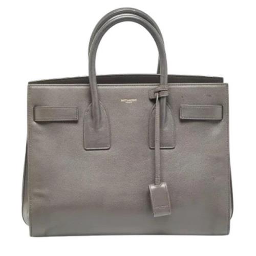 Pre-owned Leather handbags