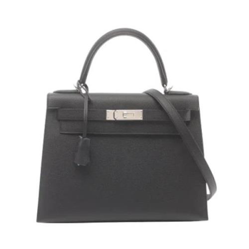 Pre-owned Leather handbags