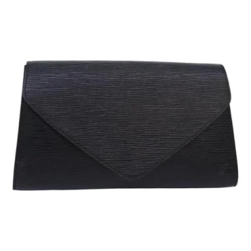 Pre-owned Leather clutches