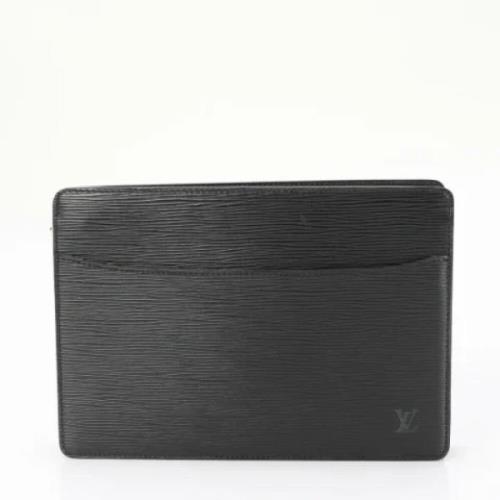 Pre-owned Leather clutches