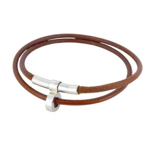 Pre-owned Leather bracelets