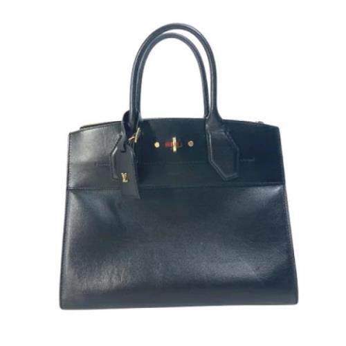 Pre-owned Leather handbags