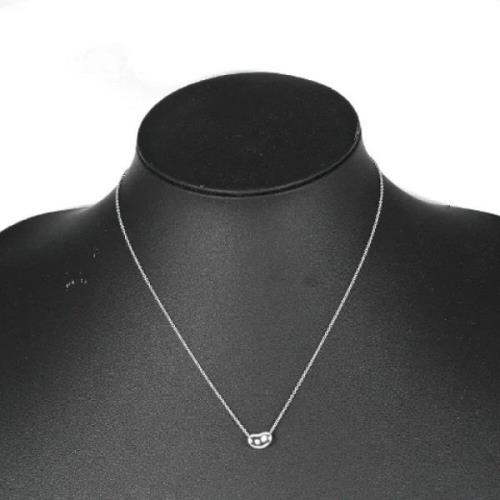 Pre-owned Metal necklaces