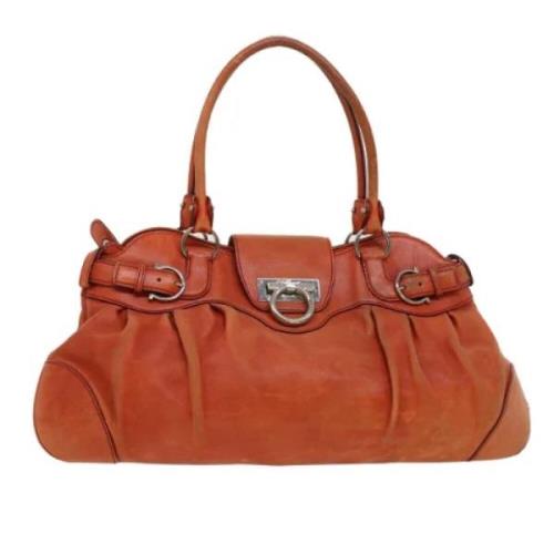 Pre-owned Leather handbags