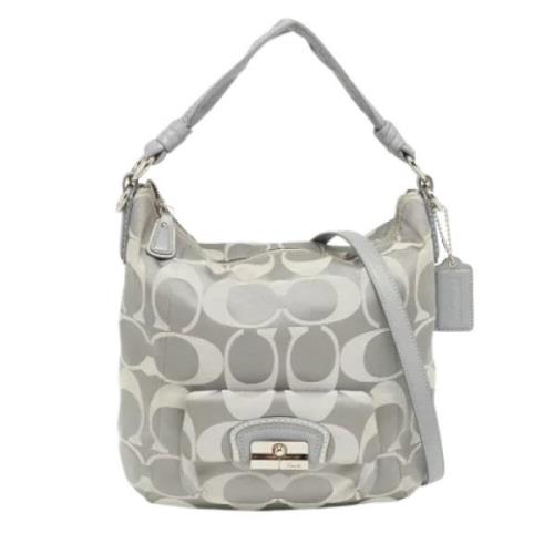 Pre-owned Fabric handbags