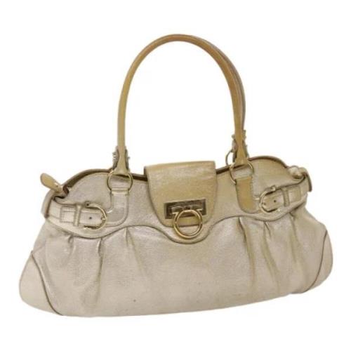 Pre-owned Leather handbags