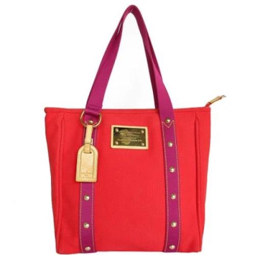 Pre-owned Canvas handbags