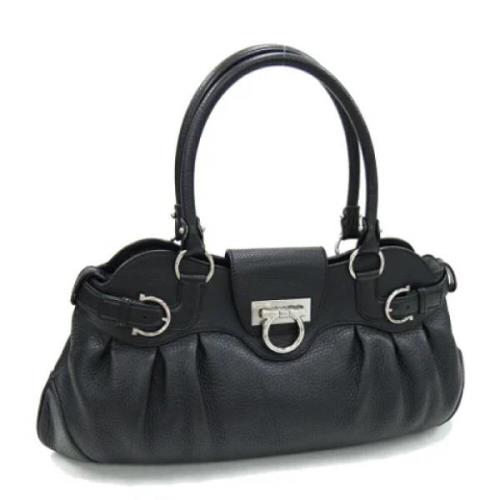 Pre-owned Leather handbags