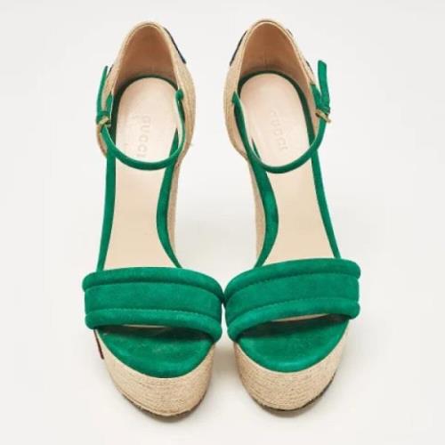 Pre-owned Suede sandals