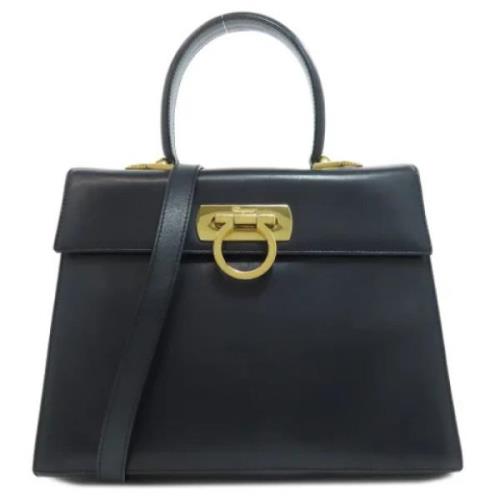 Pre-owned Leather handbags