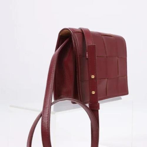 Pre-owned Leather shoulder-bags