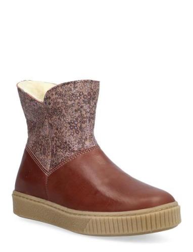 Lesley Zip Tex Bootie Brown Wheat