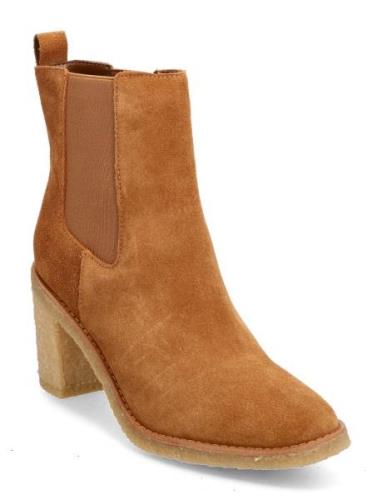 Marianna Water-Repellent Suede Bootie Brown Lauren Ralph Lauren