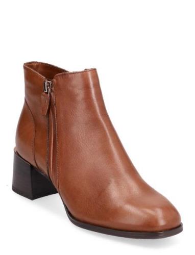 Women Boots Brown Tamaris