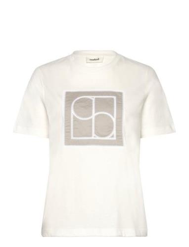 Slanni Tee Cream Soaked In Luxury