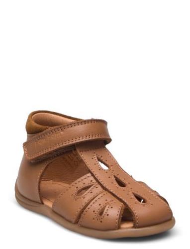 Starters™ Drops Velcro Sandal Brown Pom Pom