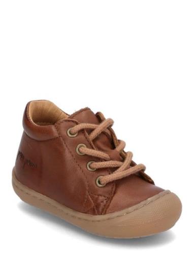 First™ Sport Lace Shoe Brown Pom Pom